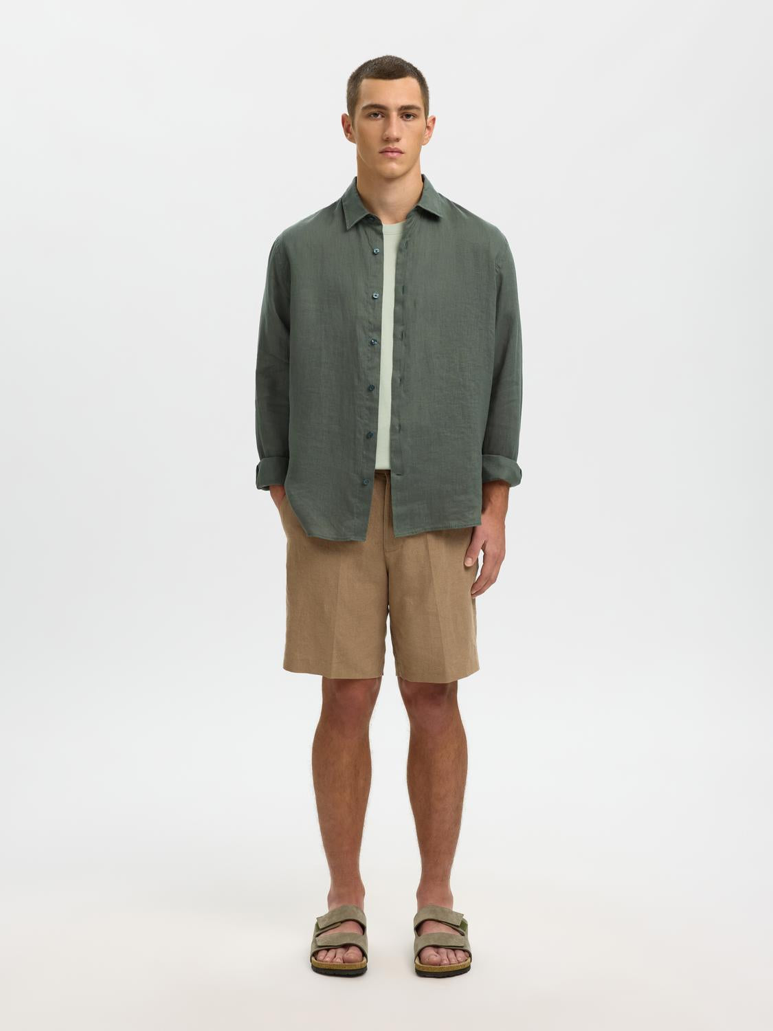 model_shot-front_full